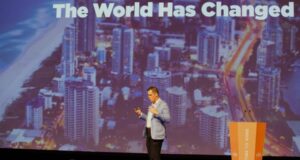 Brett Wiskar Keynote Speaker presenting to Conference Audience on the Gold Coast