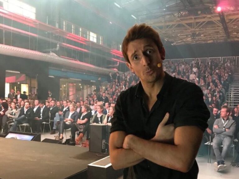 Mark Adams World's Highest Rated Speaker on AI & Digital Transformation